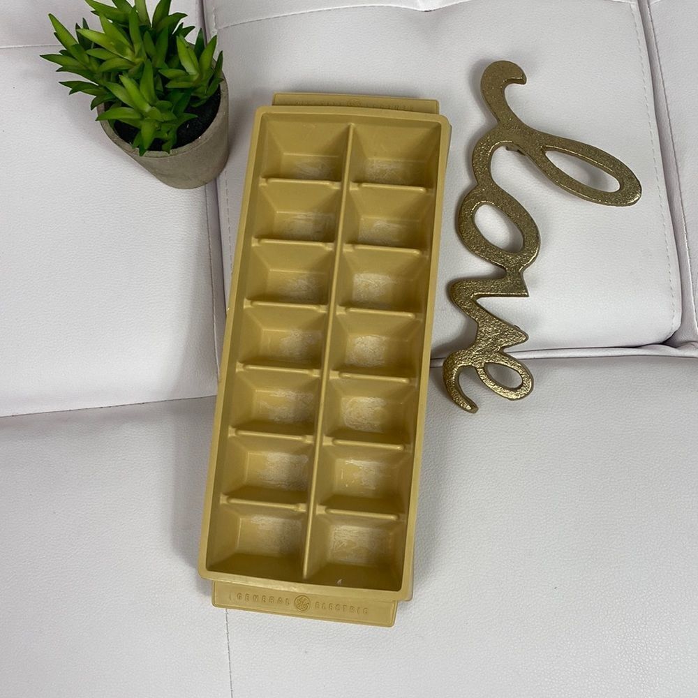 Vintage General Electric Ice Cube Tray